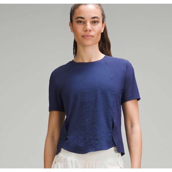 LULULEMON Lightweight Stretch Run T-Shirt Size 4? Airflow Embossed Blue - Picture 1 of 9